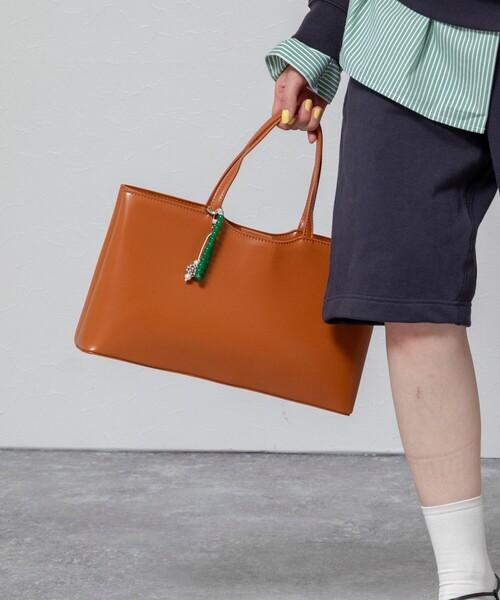 MAQWEL(マクウェル)の「【MAQWEL/マクウェル】スクエアハンドバッグ(トートバッグ・レディース・ブラック/ブラウン/オフホワイト・FREE)」の9枚目の写真