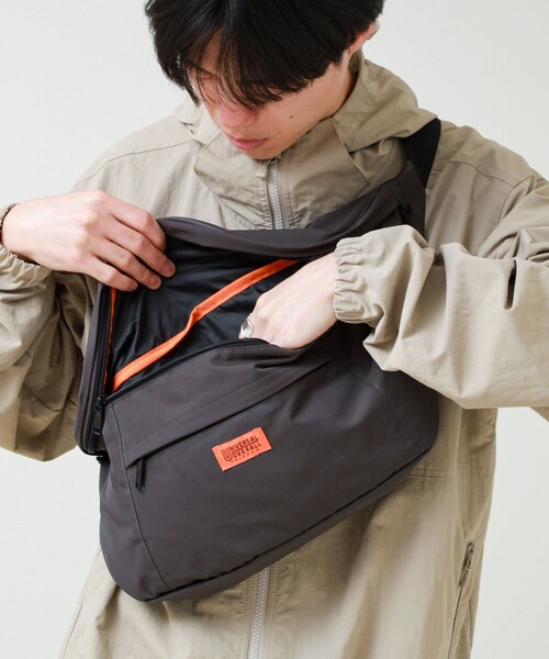 UNIVERSAL OVERALL(ユニバーサルオーバーオール)の「【UNIVERSAL OVERALL】BIG HIP PACK(ショルダーバッグ・メンズ・ブラック/オリーブ/チャコールグレー・FREE)」の9枚目の写真