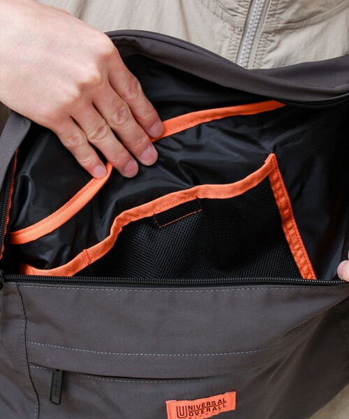 UNIVERSAL OVERALL(ユニバーサルオーバーオール)の「【UNIVERSAL OVERALL】BIG HIP PACK(ショルダーバッグ・メンズ・ブラック/オリーブ/チャコールグレー・FREE)」の10枚目の写真