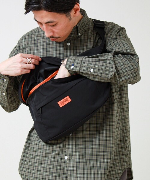 UNIVERSAL OVERALL(ユニバーサルオーバーオール)の「【UNIVERSAL OVERALL】BIG HIP PACK(ショルダーバッグ・メンズ・ブラック/オリーブ/チャコールグレー・FREE)」の17枚目の写真