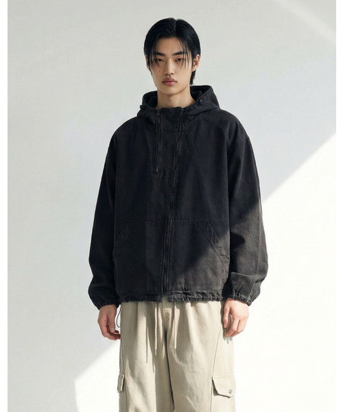 APOSTROPHE COMMA(アポストロフィコンマ)の「ツーネックコットンウォッシングフードジップアップジャケット_ダークグレー(ナイロンジャケット・メンズ・その他・SMALL/MEDIUM/LARGE)」の6枚目の写真