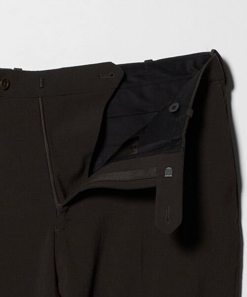 UNITED ARROWS（ユナイテッドアローズ）の「シアサッカー ノープリーツ スラックス COMFORT EASY‐MODEL ストレッチ（スラックス・メンズ・ダークブラウン/ネイビー・48/50/46）」の22枚目の写真