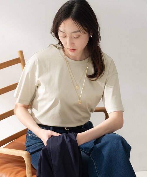 UNTITLED(アンタイトル)の「【UV/接触冷感/消臭/抗菌防臭】ベーシックTシャツ(Tシャツ/カットソー・レディース・ホワイト/ナチュラル/カーキ・02/01/00/50/48/44/04/03)」の13枚目の写真