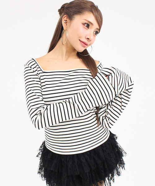 ANAP(アナップ)の「フレアスリーブスクエア ロングスリーブトップス(Tシャツ/カットソー・レディース・ホワイト/ブラック/クリア/ホワイト×ブラック・F)」の8枚目の写真