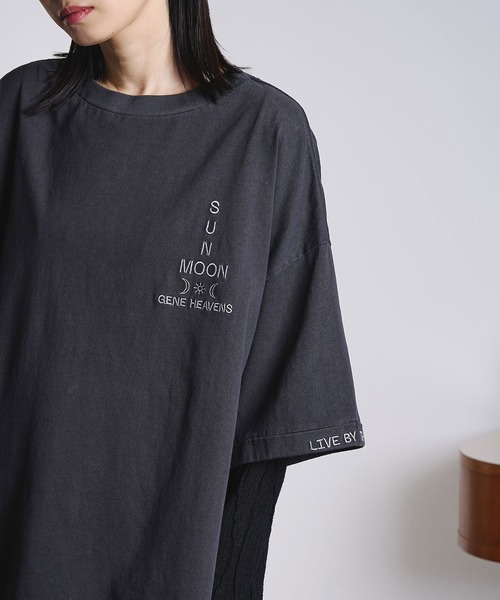 ROSE BUD(ローズバッド)の「(GENE HEAVENS)EMBROIDERY TEE(Tシャツ/カットソー・レディース・チャコールグレー/オフホワイト・ONE SIZE)」の11枚目の写真