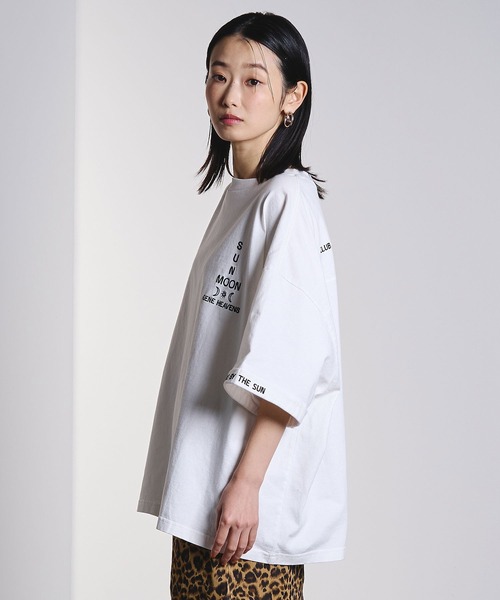 ROSE BUD(ローズバッド)の「(GENE HEAVENS)EMBROIDERY TEE(Tシャツ/カットソー・レディース・チャコールグレー/オフホワイト・ONE SIZE)」の16枚目の写真