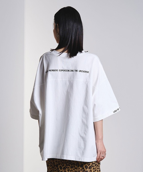 ROSE BUD(ローズバッド)の「(GENE HEAVENS)EMBROIDERY TEE(Tシャツ/カットソー・レディース・チャコールグレー/オフホワイト・ONE SIZE)」の17枚目の写真