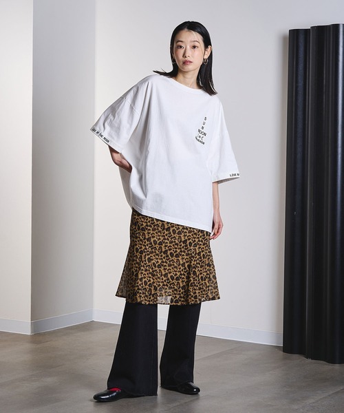 ROSE BUD(ローズバッド)の「(GENE HEAVENS)EMBROIDERY TEE(Tシャツ/カットソー・レディース・チャコールグレー/オフホワイト・ONE SIZE)」の19枚目の写真