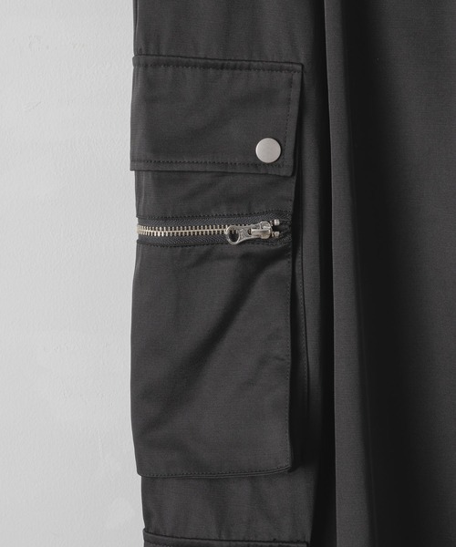 DOOPZ（ドープス）の「Tech Cargo Wide Pants - テクニカルカーゴワイドパンツ（カーゴパンツ・メンズ・ブラック・SMALL/LARGE/MEDIUM）」の4枚目の写真