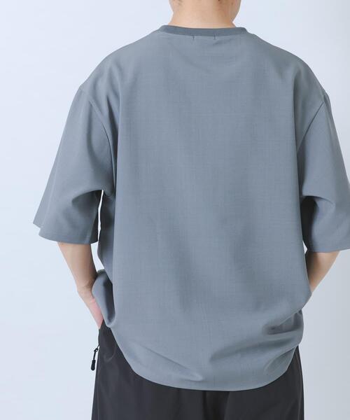ITEMS URBANRESEARCH(アイテムズ アーバンリサーチ)の「2wayストレッチクルーネック布帛Tシャツ(Tシャツ/カットソー・メンズ・ネイビー/ベージュ/グレー/ブラック・LARGE/MEDIUM)」の17枚目の写真