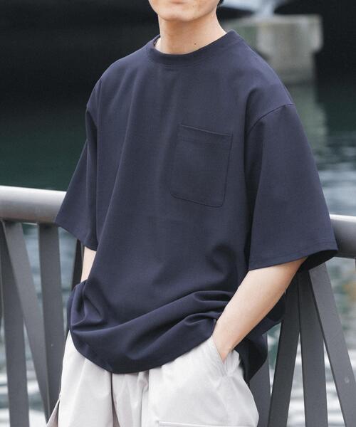 ITEMS URBANRESEARCH（アイテムズ アーバンリサーチ）の「2wayストレッチクルーネック布帛Tシャツ（Tシャツ/カットソー・メンズ・ネイビー/ベージュ/グレー/ブラック・LARGE/MEDIUM）」の7枚目の写真