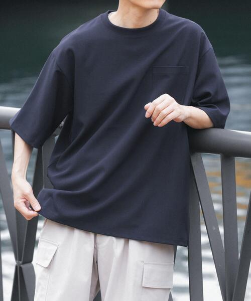 ITEMS URBANRESEARCH（アイテムズ アーバンリサーチ）の「2wayストレッチクルーネック布帛Tシャツ（Tシャツ/カットソー・メンズ・ネイビー/ベージュ/グレー/ブラック・LARGE/MEDIUM）」の9枚目の写真