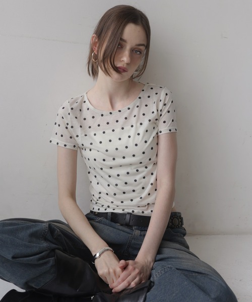 Mili affinity(ミリアフィニティー)の「ドット柄シアー半袖Tシャツ(Tシャツ/カットソー・レディース・ホワイト×ブラック/ブラック×グレー/ブラック×ホワイト/ホワイト×ブラウン・FREE)」の2枚目の写真