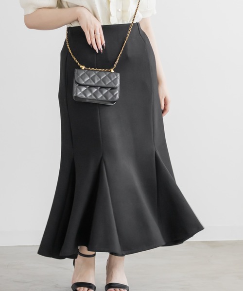 CLETTE(クレット)の「CLETTEオリジナルストレッチマーメイドスカート(スカート・レディース・ブラック/グレイッシュベージュ/チャコールグレー・LL/4L/3L)」の1枚目の写真