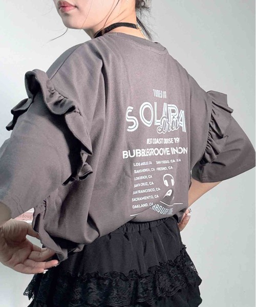 AS KNOW AS plus（アズノゥアズプラス）の「○袖フリルとロゴデザイン ビッグサイズT（Tシャツ/カットソー・レディース・ブラック/チャコールグレー/オフホワイト・FREE）」の22枚目の写真