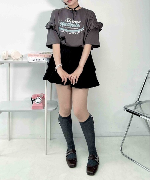AS KNOW AS plus（アズノゥアズプラス）の「○袖フリルとロゴデザイン ビッグサイズT（Tシャツ/カットソー・レディース・ブラック/チャコールグレー/オフホワイト・FREE）」の12枚目の写真