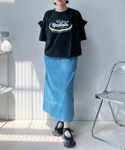 AS KNOW AS plus（アズノゥアズプラス）の「○袖フリルとロゴデザイン ビッグサイズT（Tシャツ/カットソー・レディース・ブラック/チャコールグレー/オフホワイト・FREE）」の4枚目の写真