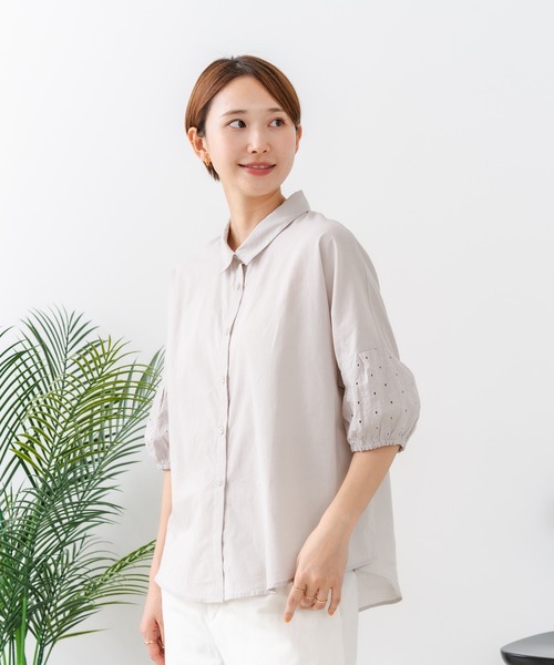 fort point(フォーポイント)の「【C-FORTPOINT/フォートポイント】【上品 高見え刺繍】袖刺繍ブラウス 綿100% 花模様 大人可愛い きれいめ 通勤 お出かけ(シャツ/ブラウス・レディース・ブラック/グレー/オフホワイト/ピンク/グリーン・FREE)」の9枚目の写真