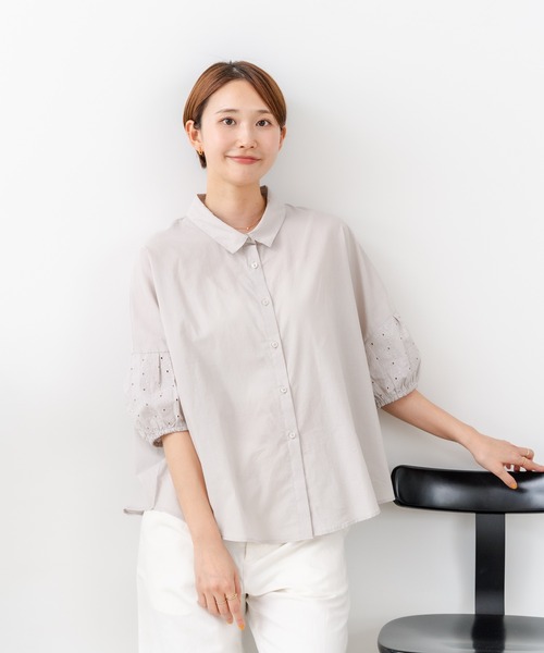 fort point(フォーポイント)の「【C-FORTPOINT/フォートポイント】【上品 高見え刺繍】袖刺繍ブラウス 綿100% 花模様 大人可愛い きれいめ 通勤 お出かけ(シャツ/ブラウス・レディース・ブラック/グレー/オフホワイト/ピンク/グリーン・FREE)」の11枚目の写真