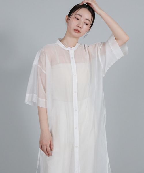 select MOCA Et(セレクトモカエト)の「【Et】Half-sleeve Band Collar Sheer Shirt Onepiece(シャツワンピース・レディース・グレー/グレイッシュベージュ/アイボリー・FREE)」の2枚目の写真