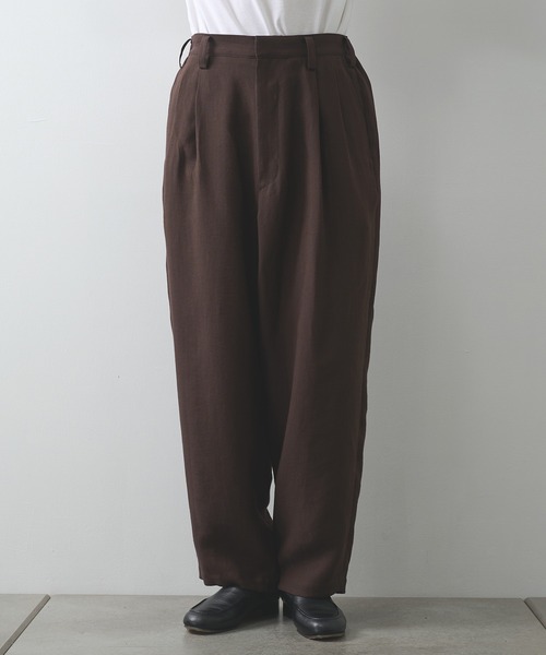 UJOH(ウジョー)の「【UJOH HOMME】Wide 2 Tuck PNT(スラックス・メンズ・ブラック/ブラウン・5/4)」の1枚目の写真