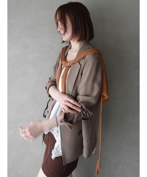 LAGUNAMOON(ラグナムーン)の「ライトダブルテーラードジャケット 【オフィスカジュアル】【夏服】(テーラードジャケット・レディース・チャコールグレー/ベージュ/モカ・FREE)」の12枚目の写真