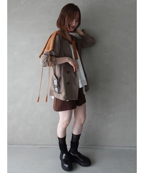 LAGUNAMOON(ラグナムーン)の「ライトダブルテーラードジャケット 【オフィスカジュアル】【夏服】(テーラードジャケット・レディース・チャコールグレー/ベージュ/モカ・FREE)」の14枚目の写真