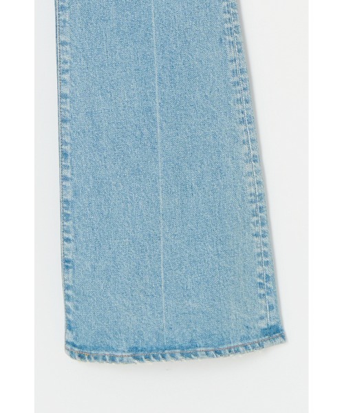 MOUSSY（マウジー）の「【シリーズ累計24万本販売】MVS L/BLU FLARE（デニムパンツ・レディース・ライトブルー・22inch/23inch/24inch/25inch/26inch/27inch/28inch）」の16枚目の写真
