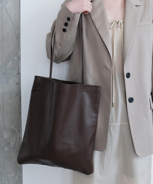 MODERN WEAVING(モダンウィーヴィング)の「modern weaving モダン ウィーヴィング SLIM LAMB SAK バッグ 198(ショルダーバッグ・レディース・ブラウン/アイボリー/ブラック・FREE)」の3枚目の写真