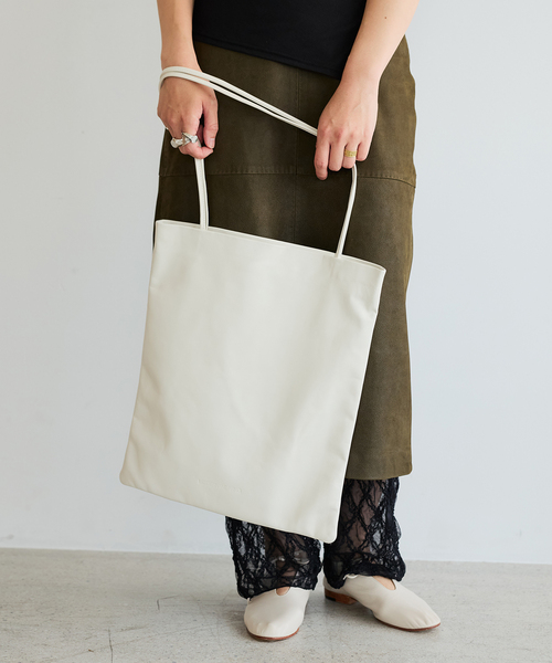 MODERN WEAVING(モダンウィーヴィング)の「modern weaving モダン ウィーヴィング SLIM LAMB SAK バッグ 198(ショルダーバッグ・レディース・ブラウン/アイボリー/ブラック・FREE)」の5枚目の写真
