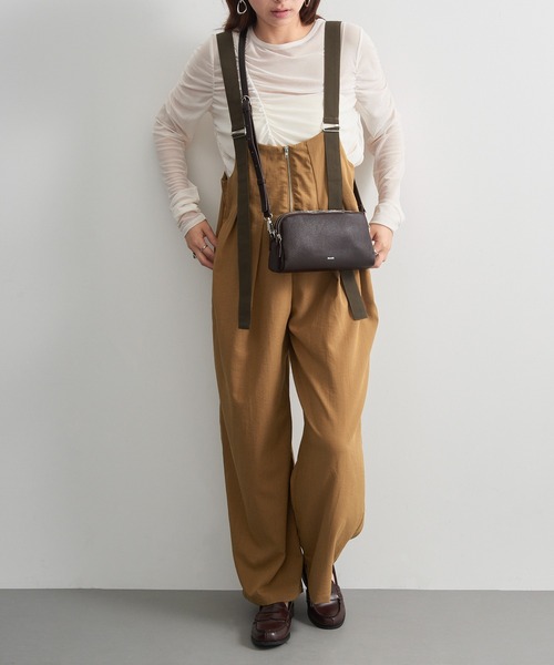Beau're(ヴュレ)の「【BEAURE】≪別注≫Triple-Zip Cow Leather Shoulder Bag トリプルファスナーレザーショルダーバッグ 3ポケット ビュレ(ショルダーバッグ・レディース・シルバー/ブラック/ライトイエロー/グレイッシュベージュ/ダークブラウン・FREE)」の18枚目の写真