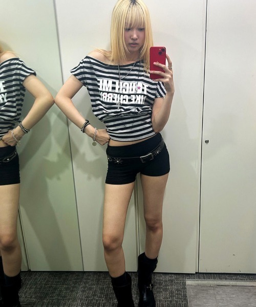runningHIGH(ランニングハイ)の「A'GEM/9 × .kom 『runningHIGH/ランニングハイ』STRIPE ONE SHOULDER H/S TEE/ストライプワンショルダーTシャツ(Tシャツ/カットソー・レディース・ブラック/グレー・FREE)」の12枚目の写真