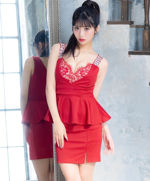 Tika(ティカ)の「キャバドレス ミニ タイト ノースリーブ ペプラム 体型カバー ビジュー スリット セクシードレス(ドレス・レディース・レッド/グレー・XXL/L/XL/S/M)」の4枚目の写真