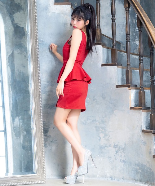 Tika(ティカ)の「キャバドレス ミニ タイト ノースリーブ ペプラム 体型カバー ビジュー スリット セクシードレス(ドレス・レディース・レッド/グレー・XXL/L/XL/S/M)」の8枚目の写真