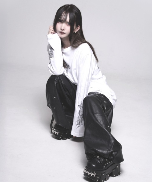 REFLEM(レフレム)の「『REFLEM/レフレム』バレルレッグPUレザーワイドパンツ(その他パンツ・レディース・ブラック・M/L)」の22枚目の写真