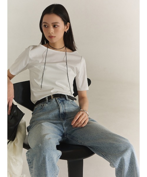 anuans(アニュアンス)の「【WEB限定】シルクタッチコットンボートネックTシャツ(Tシャツ/カットソー・レディース・ブラック/チャコールグレー/ホワイト・FREE)」の8枚目の写真