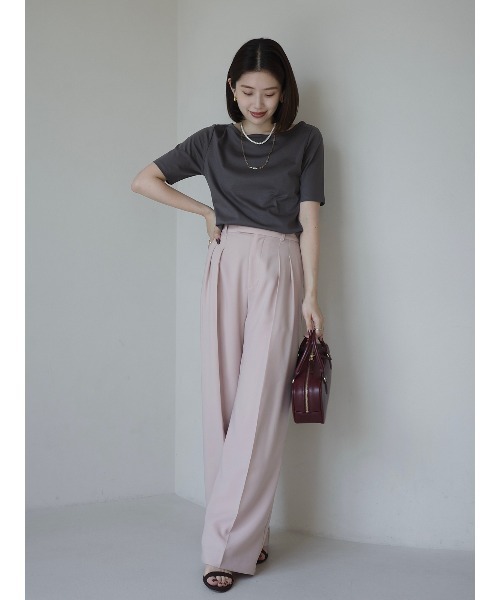 anuans(アニュアンス)の「【WEB限定】シルクタッチコットンボートネックTシャツ(Tシャツ/カットソー・レディース・ブラック/チャコールグレー/ホワイト・FREE)」の20枚目の写真