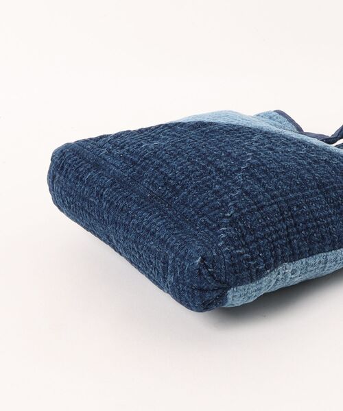 PORTER CLASSIC(ポータークラシック)の「【Porter Classic / ポータークラシック】 PC SASHIKO TOTE BAG S(トートバッグ・メンズ・ブルー・FREE)」の3枚目の写真