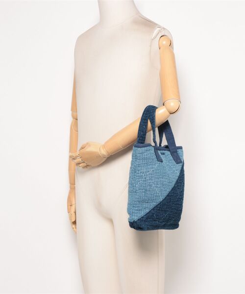 PORTER CLASSIC(ポータークラシック)の「【Porter Classic / ポータークラシック】 PC SASHIKO TOTE BAG S(トートバッグ・メンズ・ブルー・FREE)」の5枚目の写真