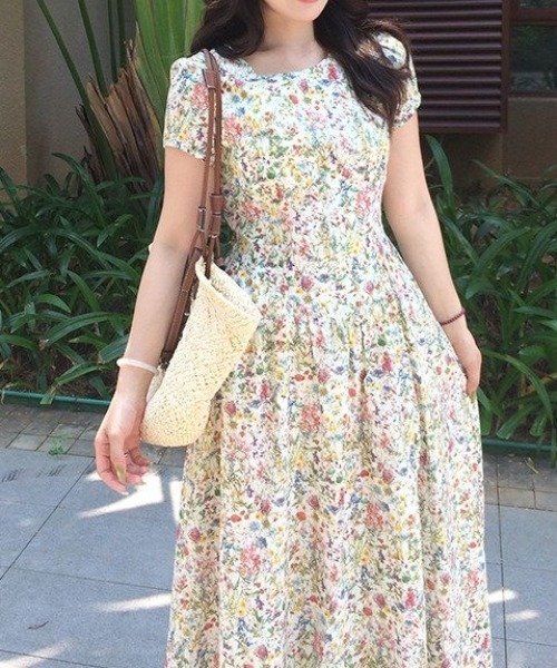 AMAJI(アマジ)の「花柄 パフスリーブ ウエストマーク ミニワンピース(ワンピース・レディース・マルチ・SMALL/MEDIUM/LARGE/X-LARGE)」の1枚目の写真