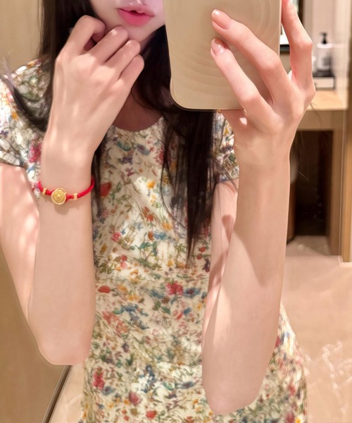 AMAJI(アマジ)の「花柄 パフスリーブ ウエストマーク ミニワンピース(ワンピース・レディース・マルチ・SMALL/MEDIUM/LARGE/X-LARGE)」の3枚目の写真