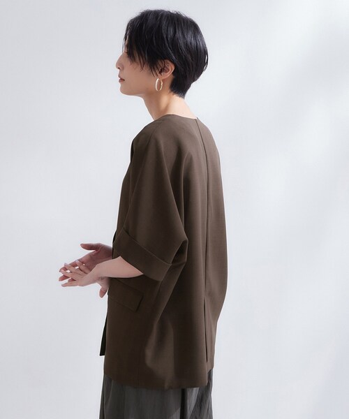 OPAQUE.CLIP(オペークドットクリップ)の「【接触冷感/吸水速乾/通気性】リネンライクジャケット《防シワ/洗濯機OK》(ノーカラージャケット・レディース・ブラウン系その他/チャコールグレー・42/38/40)」の9枚目の写真