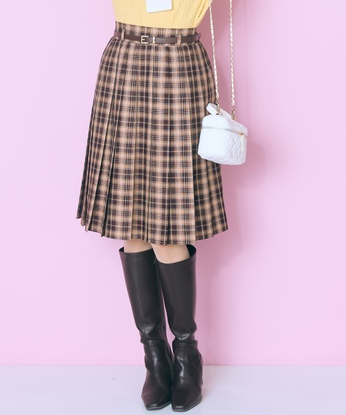 marun(マルン)の「【新色追加】<大きいサイズ>ベルト付プリーツショート丈スカート marun(スカート・レディース・グレー系/ブラウン系/グリーン系・L/LL/3L/4L/5L)」の11枚目の写真