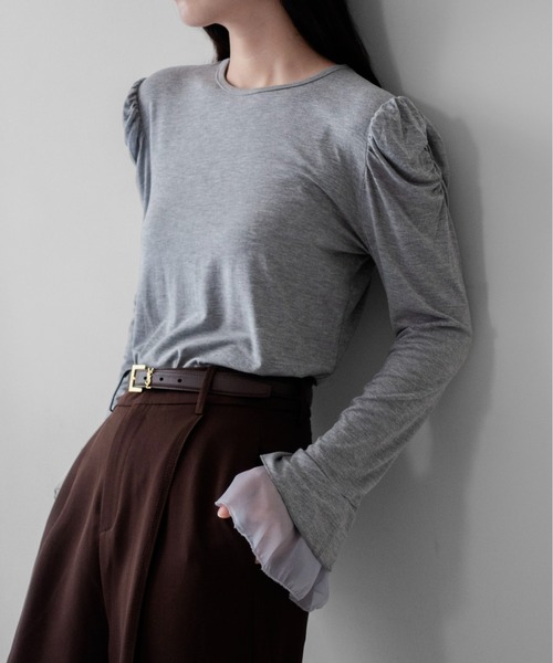 on:nue(オンニュ)の「【on:nue】パワショルティアードフレアスリーブカットソー /26-27 AW COLLECTION(Tシャツ/カットソー・レディース・ホワイト/ブラック/グレー・FREE)」の3枚目の写真