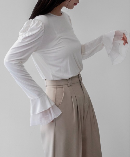 on:nue(オンニュ)の「【on:nue】パワショルティアードフレアスリーブカットソー /26-27 AW COLLECTION(Tシャツ/カットソー・レディース・ホワイト/ブラック/グレー・FREE)」の6枚目の写真