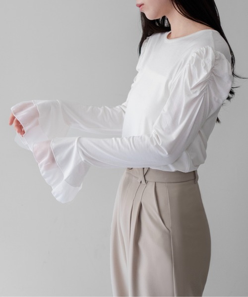 on:nue(オンニュ)の「【on:nue】パワショルティアードフレアスリーブカットソー /26-27 AW COLLECTION(Tシャツ/カットソー・レディース・ホワイト/ブラック/グレー・FREE)」の9枚目の写真