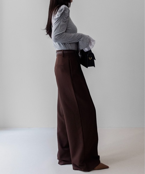 on:nue(オンニュ)の「【on:nue】パワショルティアードフレアスリーブカットソー /26-27 AW COLLECTION(Tシャツ/カットソー・レディース・ホワイト/ブラック/グレー・FREE)」の20枚目の写真