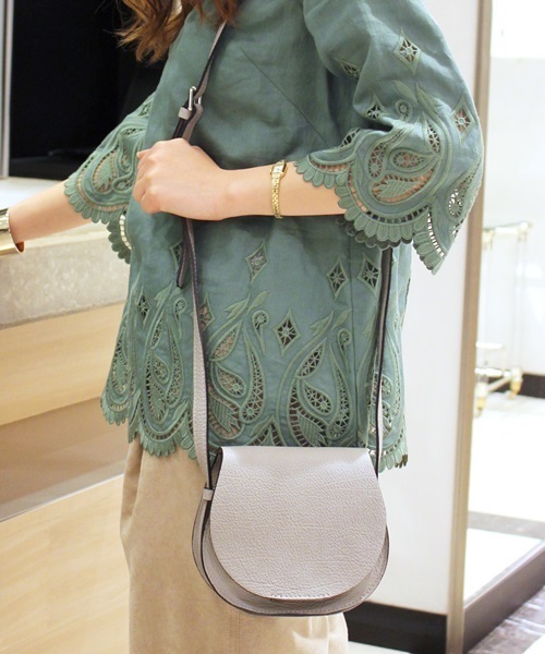GIANNI CHIARINI(ジャンニ キアリーニ)の「GIANNI CHIARINI ポシェット◆(ショルダーバッグ・レディース・オレンジ/ブルー/チャコールグレー・FREE)」の2枚目の写真
