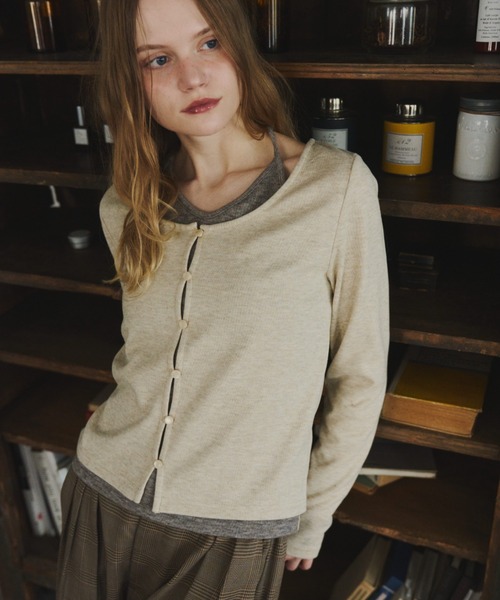 ELNEsoi(エルネソワ)の「カシミヤタッチレイヤード風tops(Tシャツ/カットソー・レディース・ベージュ/ブラック・FREE)」の8枚目の写真