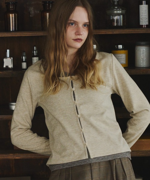 ELNEsoi(エルネソワ)の「カシミヤタッチレイヤード風tops(Tシャツ/カットソー・レディース・ベージュ/ブラック・FREE)」の9枚目の写真